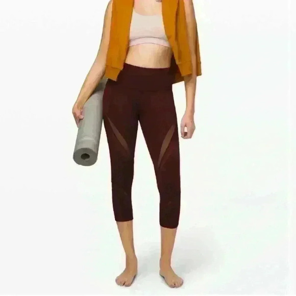 Lululemon Wunder Under High-Rise Crop 21" *Mesh Garnet Sz 4 Excellent Condition - Picture 3 of 12